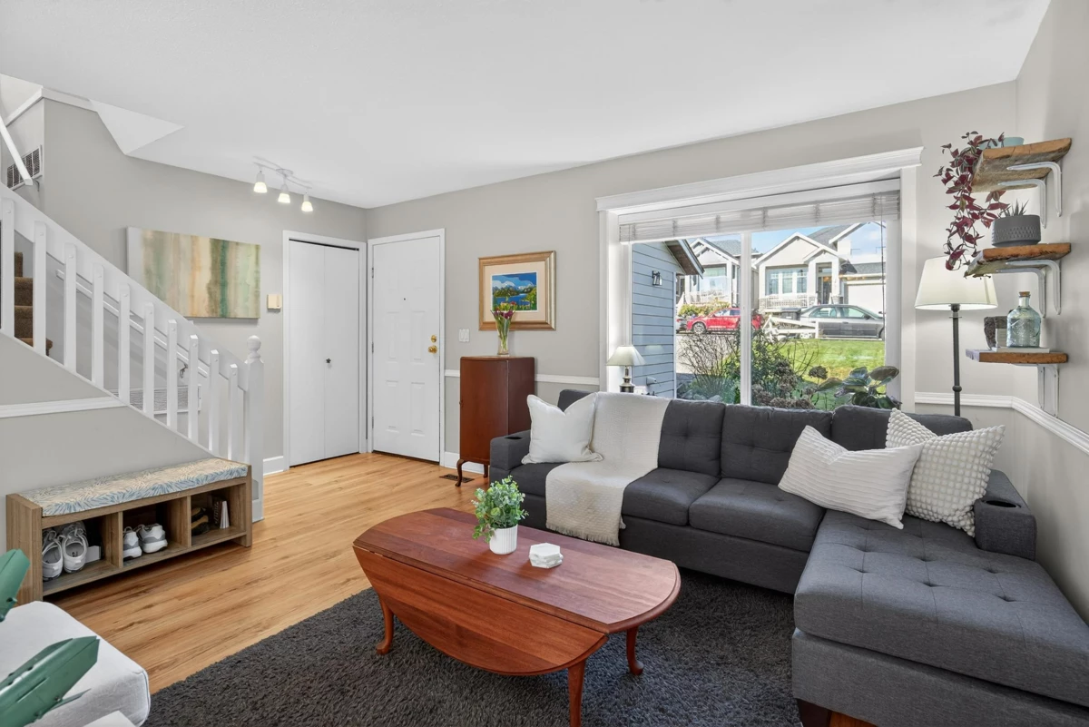 Family Room Photo of 19804 68 Avenue, Langley, BC