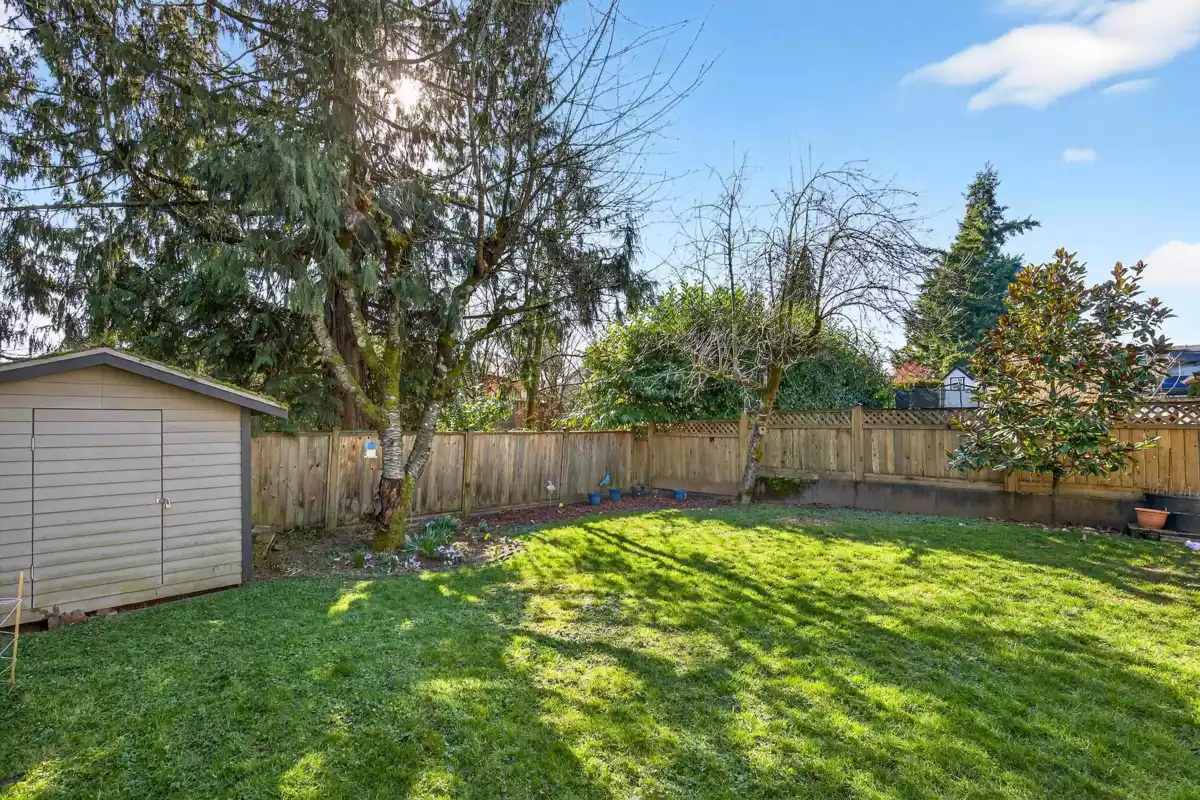 Outdoor Kitchen Photo of 19804 68 Avenue, Langley, BC
