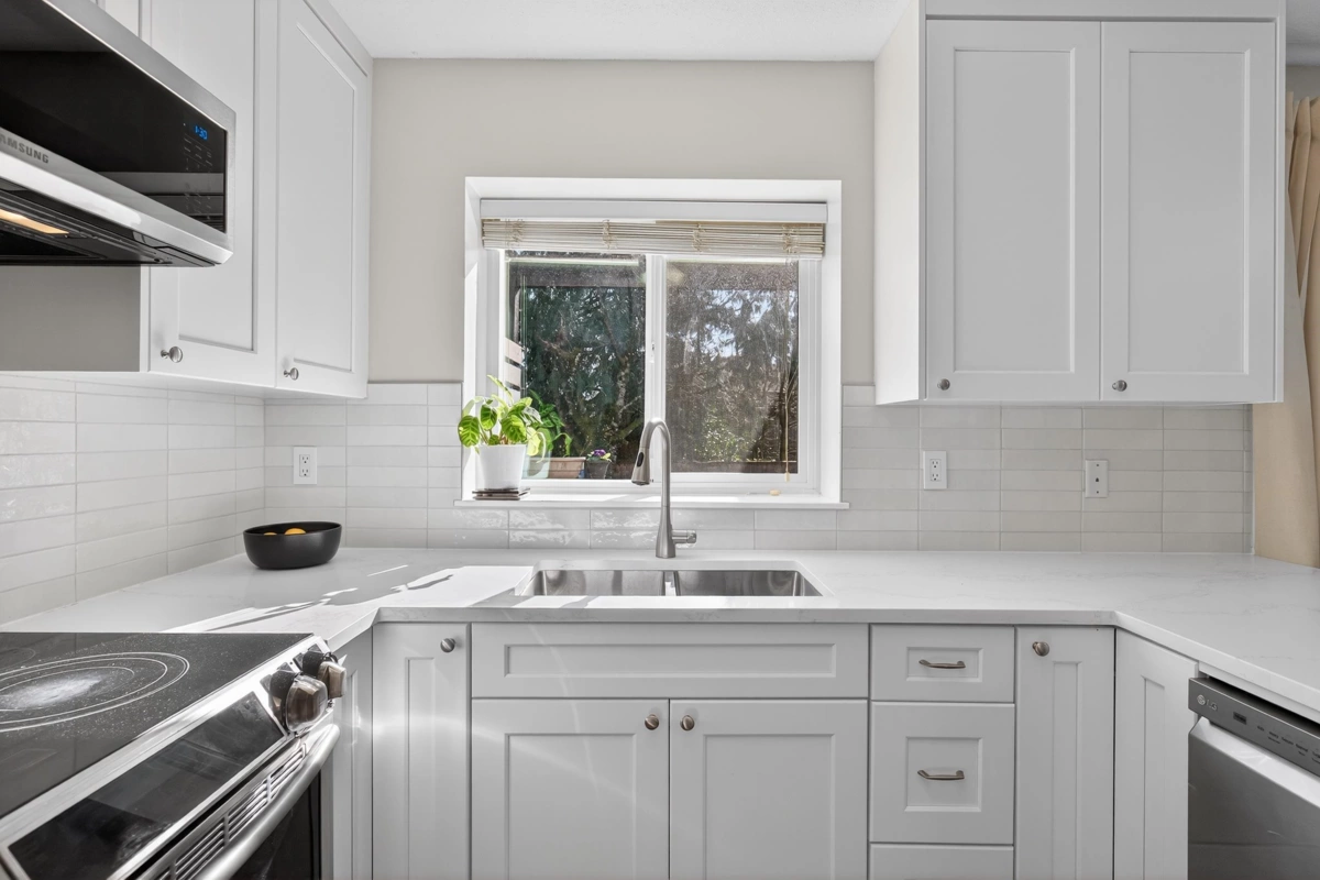 Walk-In Closet Photo of 19804 68 Avenue, Langley, BC