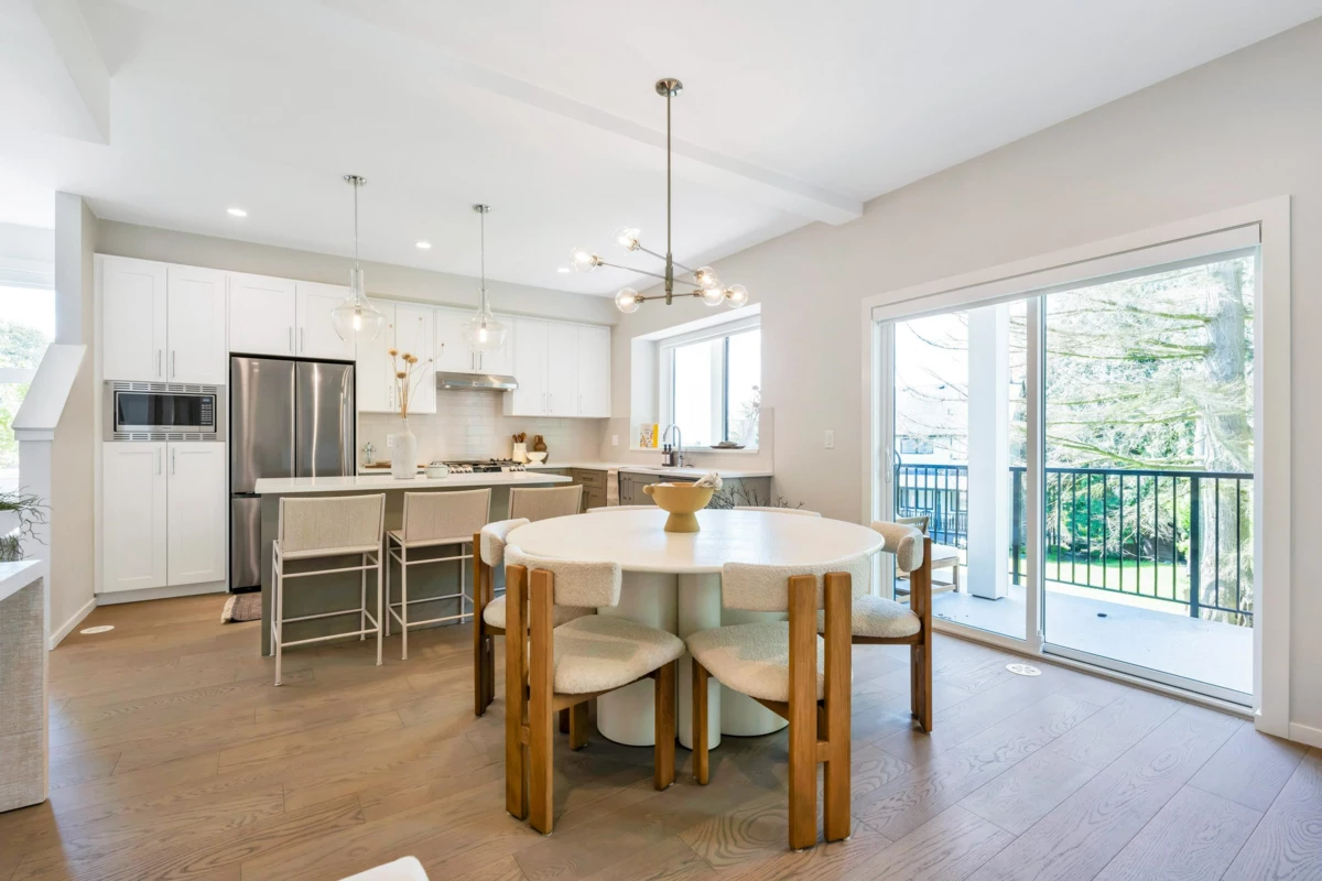 Family Room Photo of 124 1833 165a Street, Surrey, BC