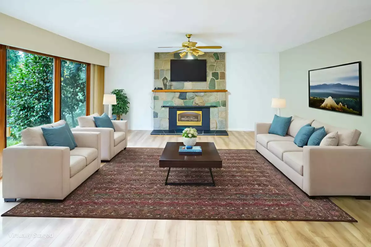 Dining Area Photo of 21254 117 Avenue, Maple Ridge, BC