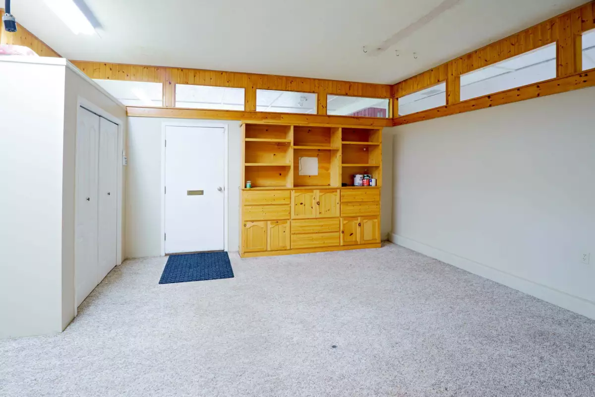 Guest Bathroom Photo of 21254 117 Avenue, Maple Ridge, BC