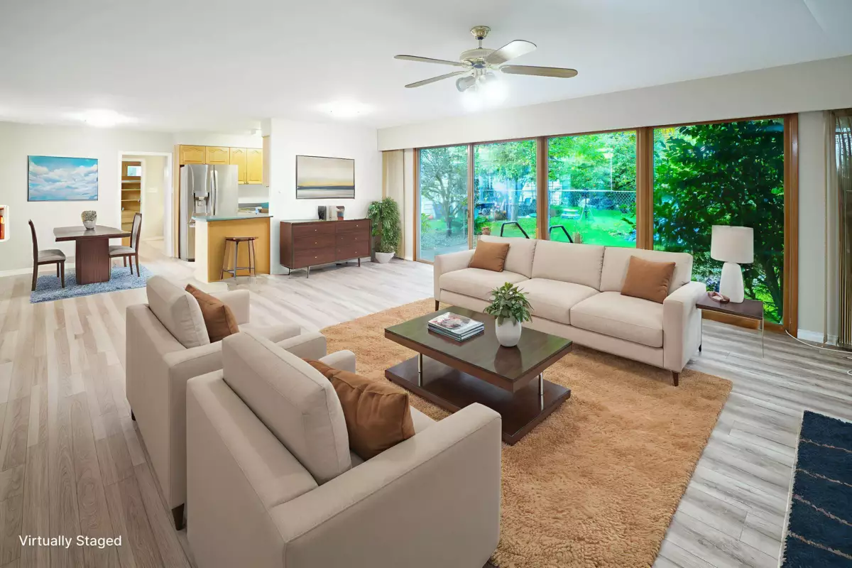 Kitchen Island Photo of 21254 117 Avenue, Maple Ridge, BC