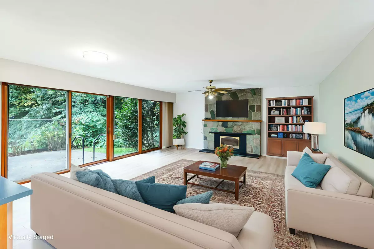 Living Room Photo of 21254 117 Avenue, Maple Ridge, BC