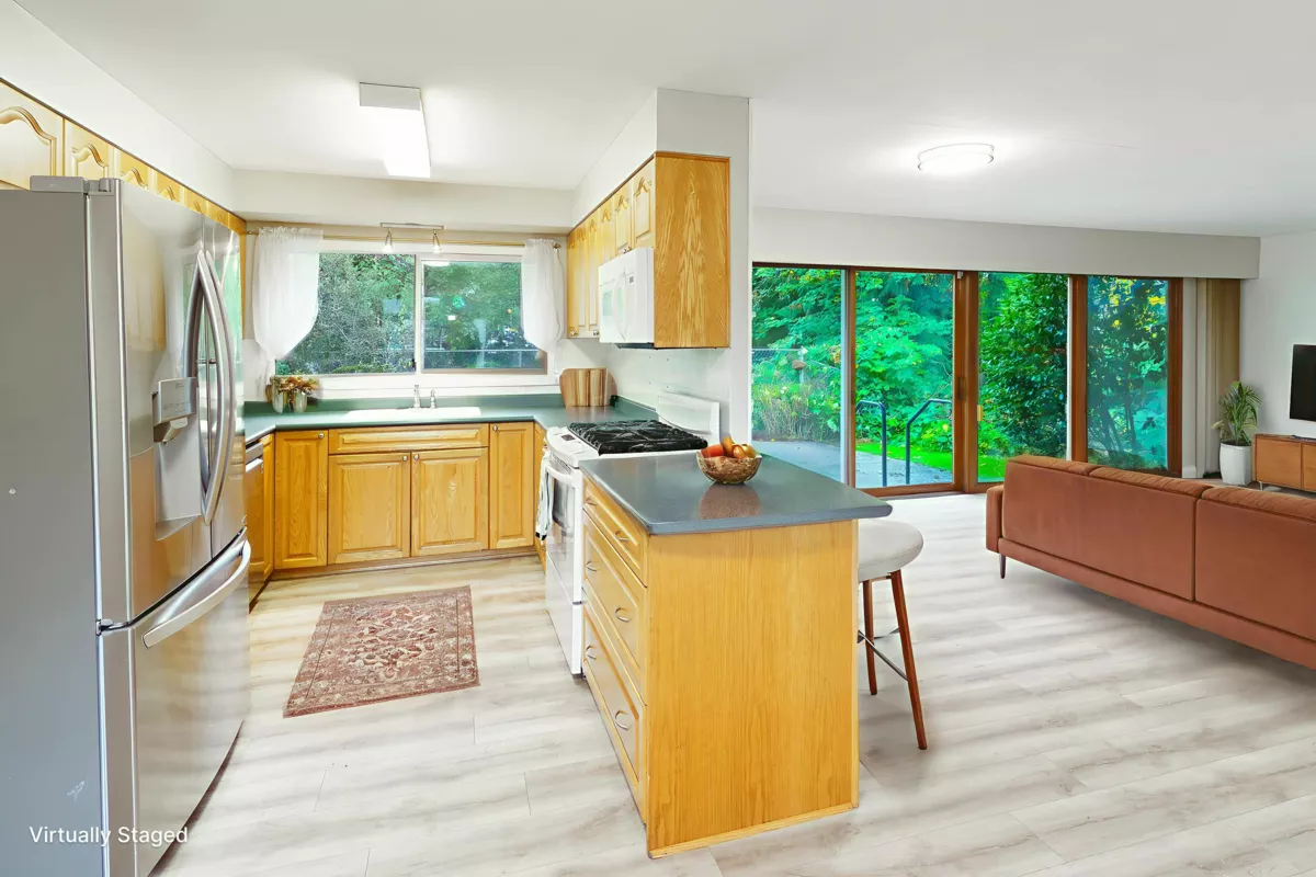 Primary Bathroom Photo of 21254 117 Avenue, Maple Ridge, BC