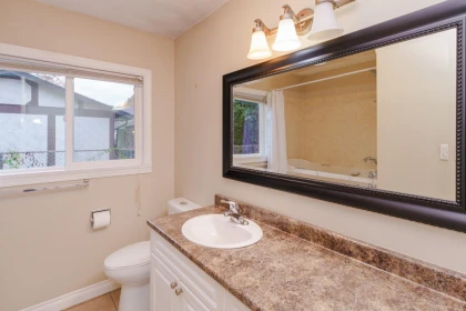 Entry Foyer Photo of 21254 117 Avenue, Maple Ridge, BC