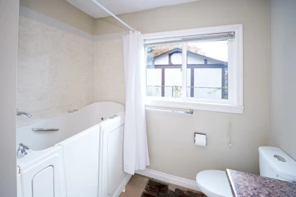 Hallway Photo of 21254 117 Avenue, Maple Ridge, BC