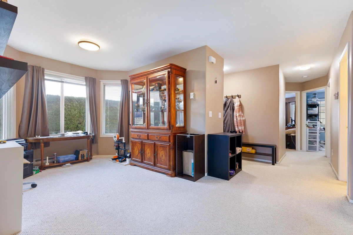 Walk-In Closet Photo of 108 9855 Quarry Road, Chilliwack, BC