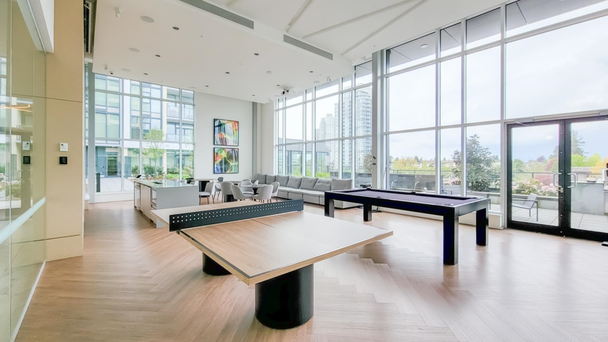 Entry Foyer Photo of 901 7388 Kingsway, Burnaby, BC