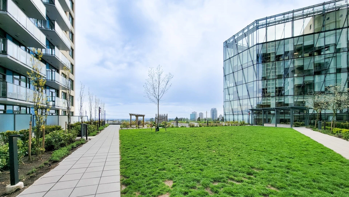 Powder Room Photo of 901 7388 Kingsway, Burnaby, BC