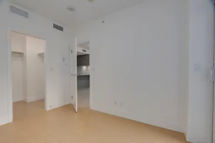Walk-In Closet Photo of 901 7388 Kingsway, Burnaby, BC