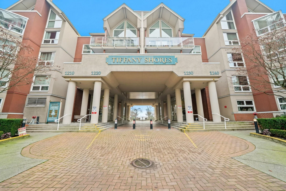 Fitness Center Photo Near 307 1240 Quayside Drive, New Westminster, BC