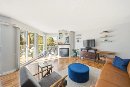 Kitchen Island Photo of 307 1240 Quayside Drive, New Westminster, BC