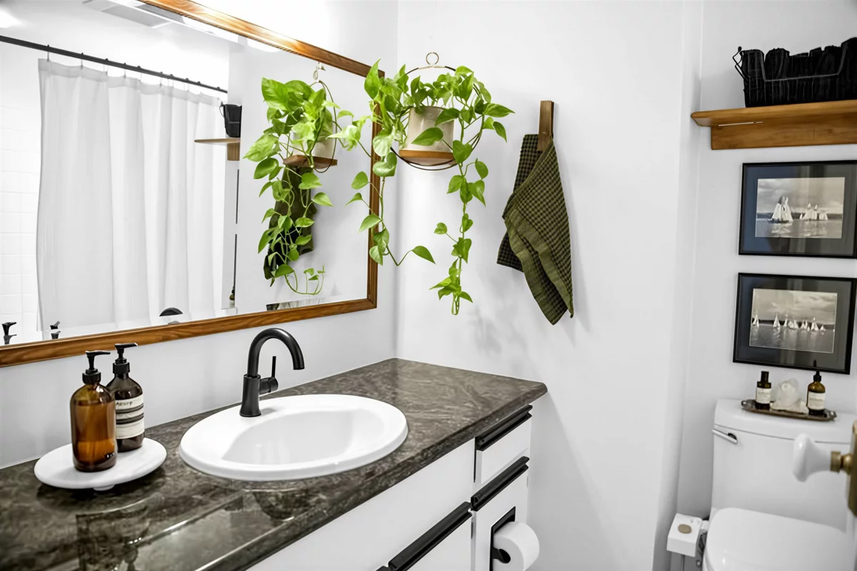 Guest Bathroom Photo of 907 1330 Harwood Street, Vancouver, BC