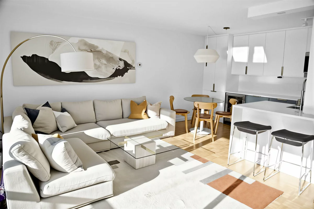 Living Room Photo of 907 1330 Harwood Street, Vancouver, BC