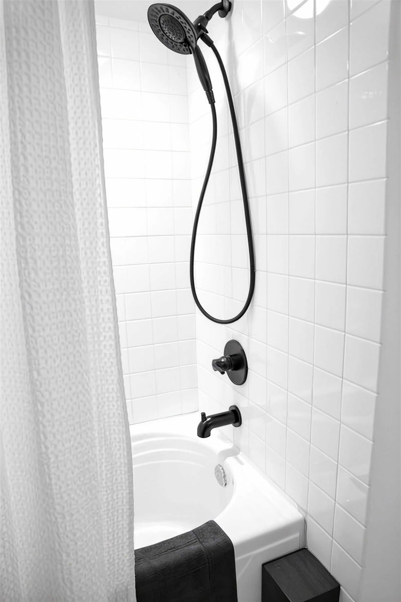 Powder Room Photo of 907 1330 Harwood Street, Vancouver, BC