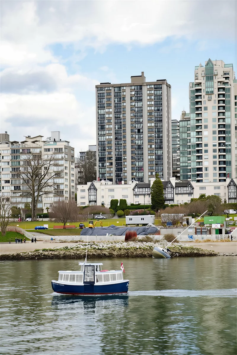 Swimming Pool Photo of 907 1330 Harwood Street, Vancouver, BC