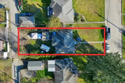 Front exterior of 3737 Dubois Street, Burnaby, BC