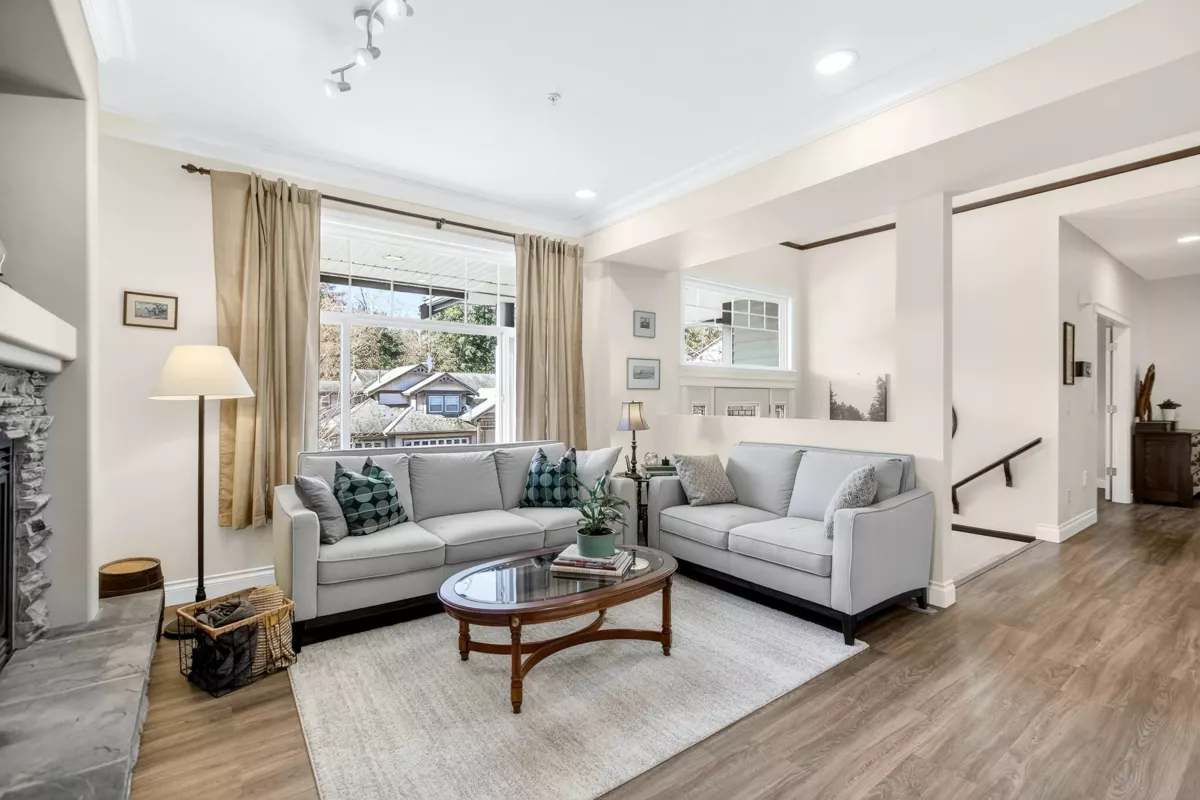Dining Area Photo of 13250 239b Street, Maple Ridge, BC