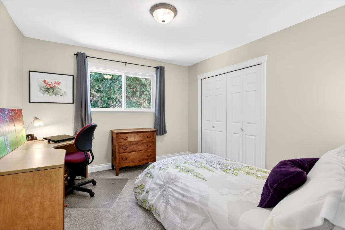 Entry Foyer Photo of 13250 239b Street, Maple Ridge, BC