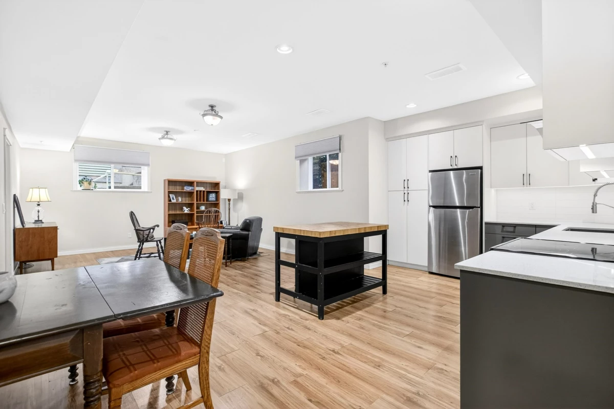 Swimming Pool Photo of 13250 239b Street, Maple Ridge, BC