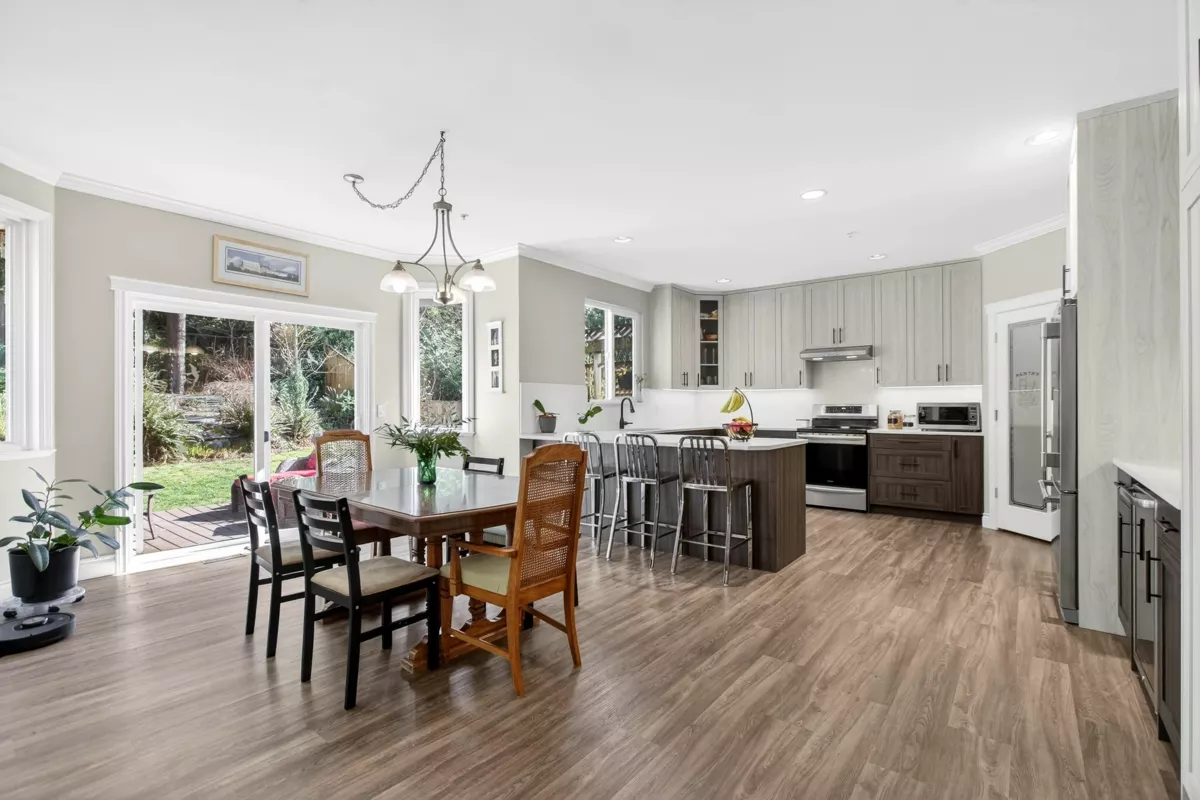 Walk-In Closet Photo of 13250 239b Street, Maple Ridge, BC