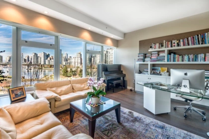 504 181 Athletes Way, Vancouver, BC, Vancouver — Apartment/Condo for sale
