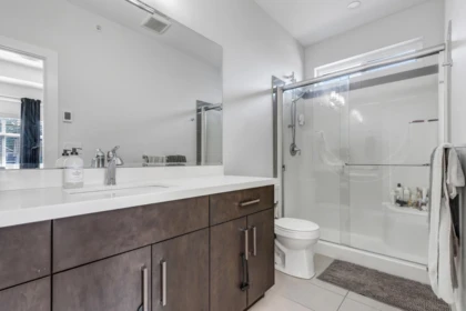 Laundry Room Photo of 34645 3rd Avenue, Abbotsford, BC