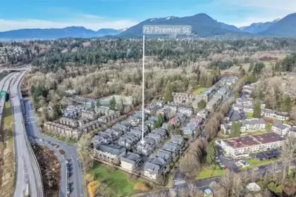 717 Premier Street, North Vancouver, BC, North Vancouver — Townhouse for sale