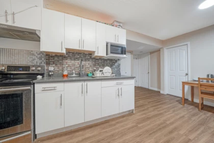 Hallway Photo of 11866 98 Avenue, Surrey, BC