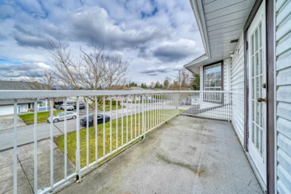 Office / Den Photo of 11866 98 Avenue, Surrey, BC