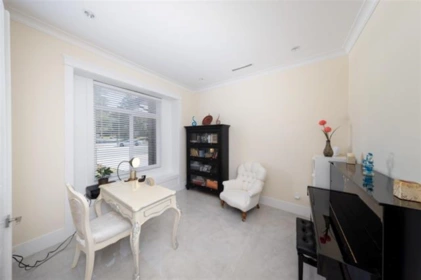 Kitchen Island Photo of 6971 Westview Drive, Delta, BC