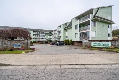 Front Yard Photo of 216 31850 Union Avenue, Abbotsford, BC