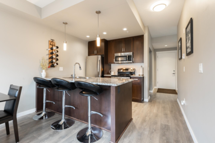 312 2238 Whatcom Road, Abbotsford, BC, Abbotsford — Apartment/Condo for sale