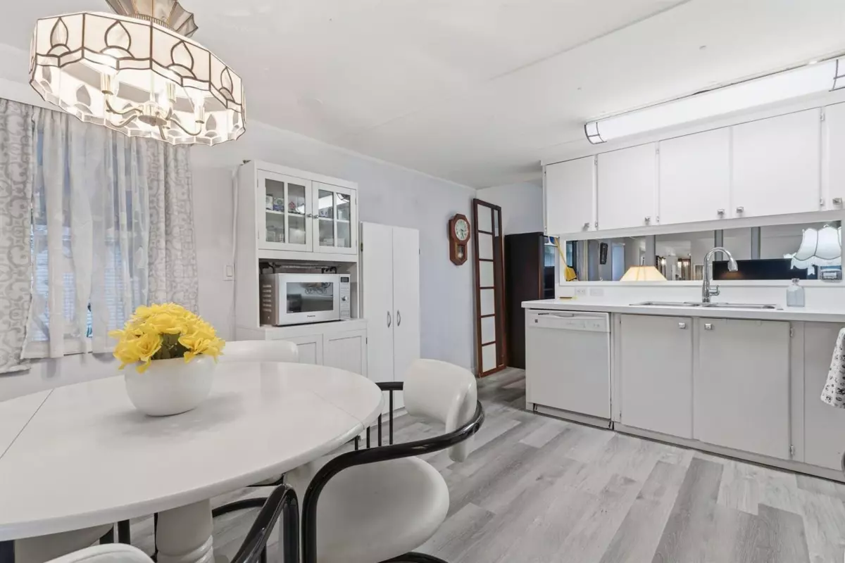 Dining Area Photo of 6 9080 198 Street, Langley, BC