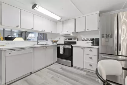 Kitchen Island Photo of 6 9080 198 Street, Langley, BC