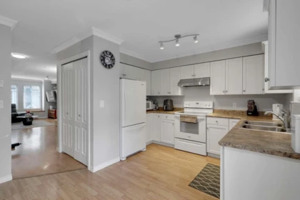 Breakfast Nook Photo of 33 19141 124 Avenue, Pitt Meadows, BC