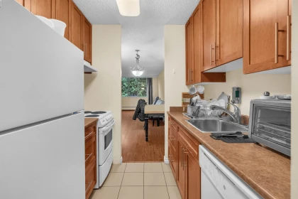 Pantry Photo of 716 2012 Fullerton Avenue, North Vancouver, BC