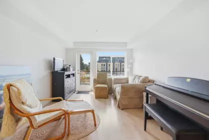 204 1519 Crown Street, North Vancouver, BC, North Vancouver — Apartment/Condo for sale
