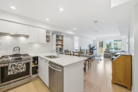 204 1519 Crown Street, North Vancouver, BC