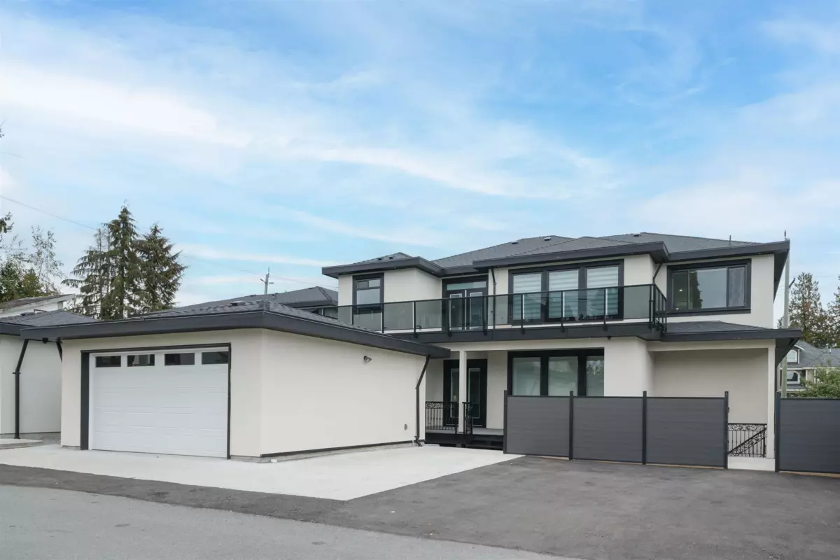 Family Room Photo of 1100 Como Lake Avenue, Coquitlam, BC