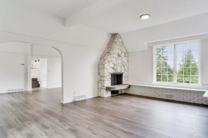 Kitchen Photo of 4607 Woodgreen Drive, West Vancouver, BC