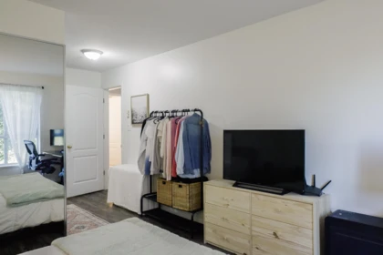 Bedroom 3 Photo of 208 2551 Parkview Lane, Port Coquitlam, BC