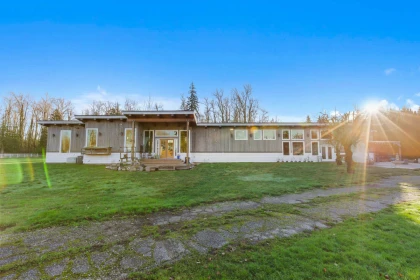 Front Yard Photo of 24509 36 Avenue, Langley, BC