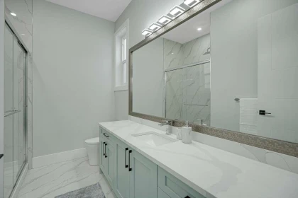 Entry Foyer Photo of 17246 59 Avenue, Surrey, BC