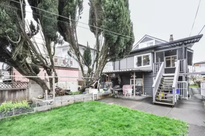 Garden / Landscaping Photo of 3156 Adanac Street, Vancouver, BC