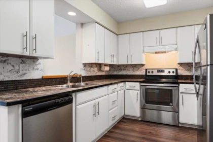 Kitchen Island Photo of 205 45604 Brett Avenue, Chilliwack, BC
