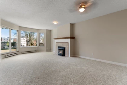 Walk-In Closet Photo of 205 45604 Brett Avenue, Chilliwack, BC