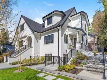 Fitness Center Photo Near 3 4088 Maple Crescent, Vancouver, BC