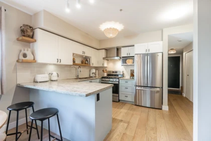 Kitchen Island Photo of 3174 Prince Edward Street, Vancouver, BC